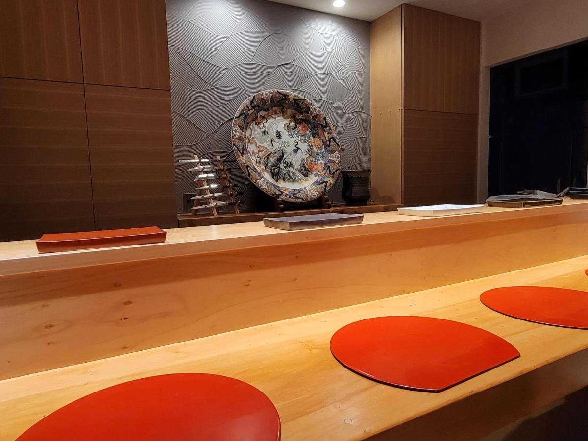 Hotel 泊まる寿司屋一力 Sushi House à Itoshima Extérieur photo